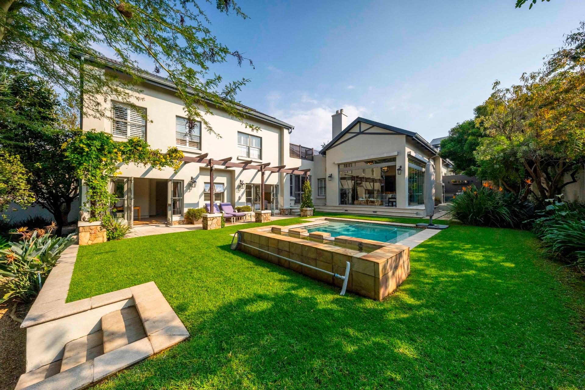 Contemporary Off-Grid Estate Masterpiece — photograph 2