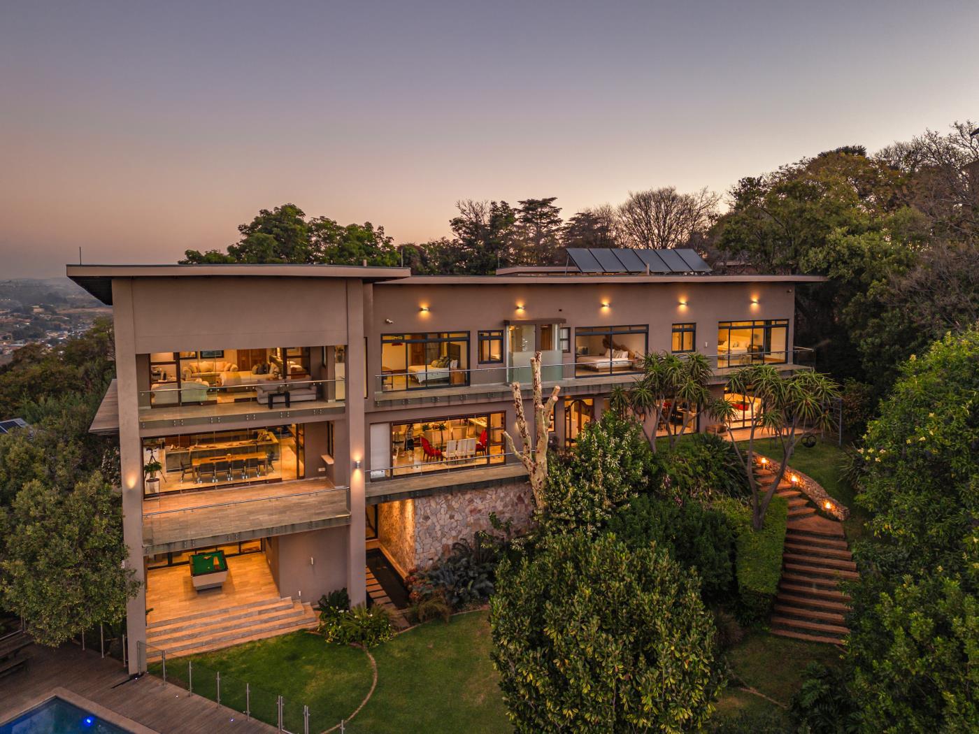 Elevated Living Meets Stunning Horizons — photograph 3