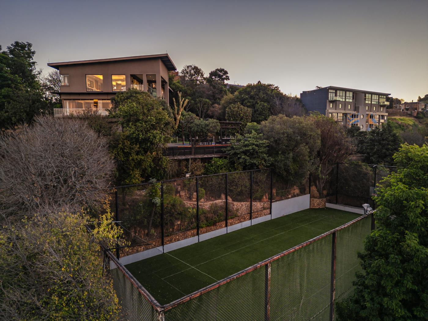Elevated Living Meets Stunning Horizons — photograph 5