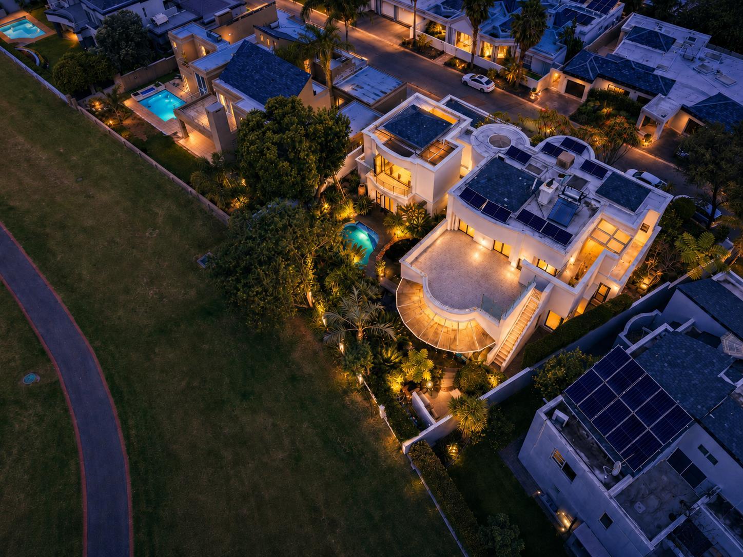 Newly Renovated Golf Estate Masterpiece with Fairway Views — photograph 5