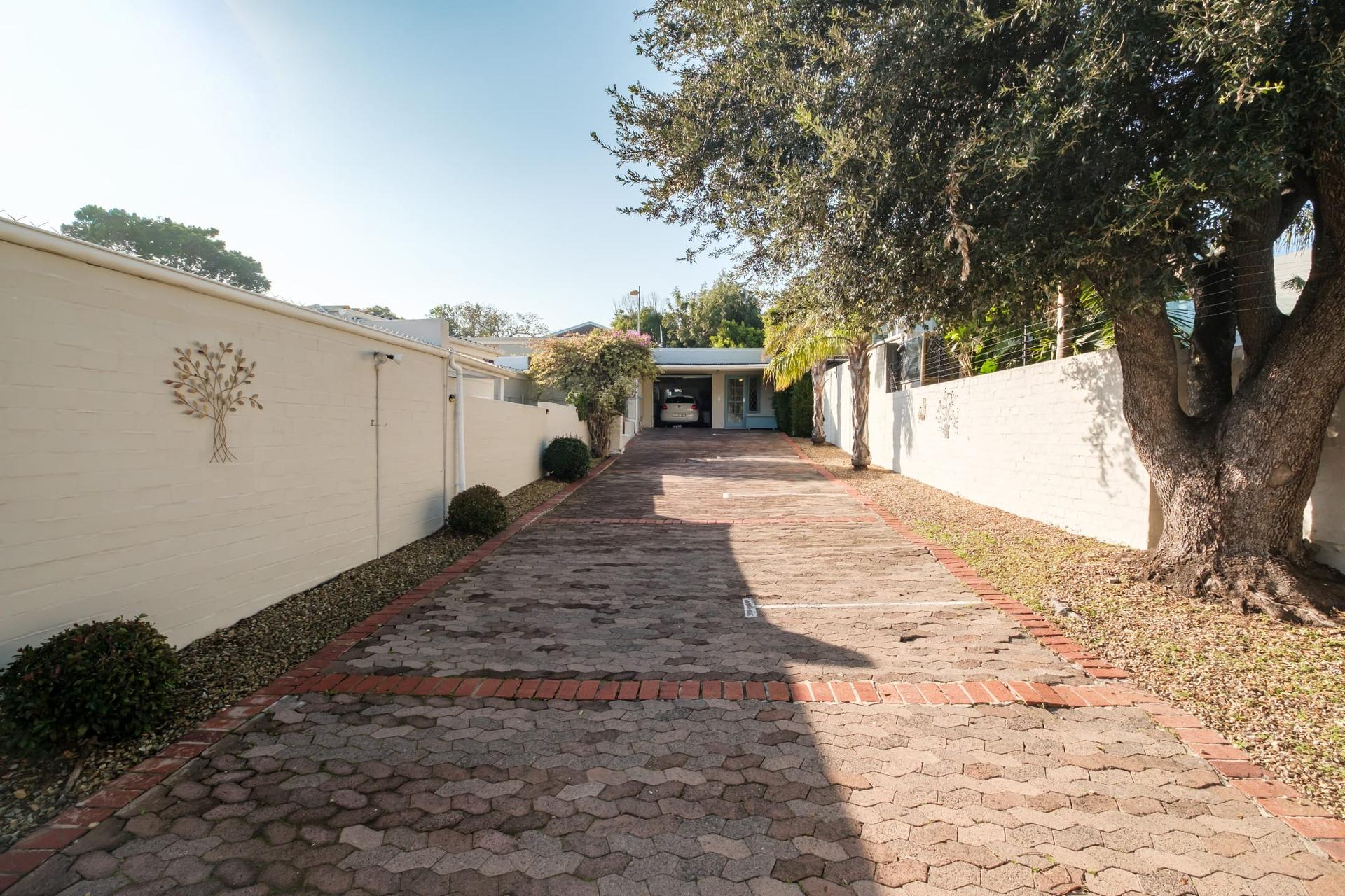 A Rare Lifestyle Opportunity with Exceptional Flexibility — photograph 4