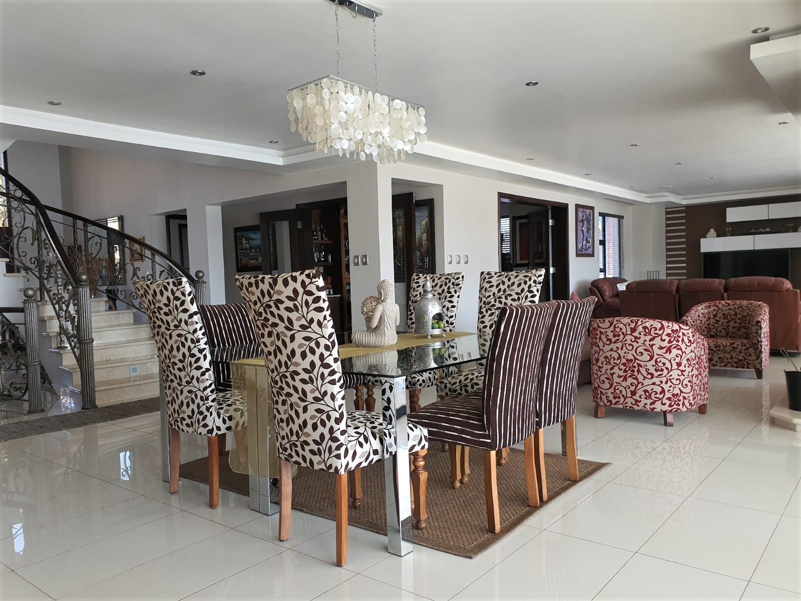 Upmarket home on the waterfront of Witbank Dam — photograph 4