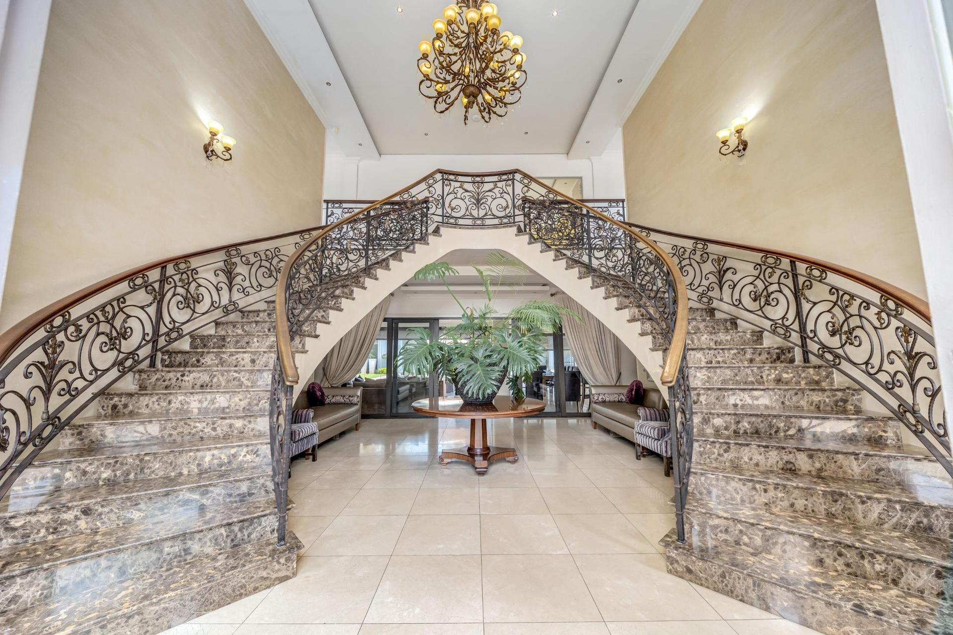 Luxurious secure grand home - Atholl’s Finest — photograph 4