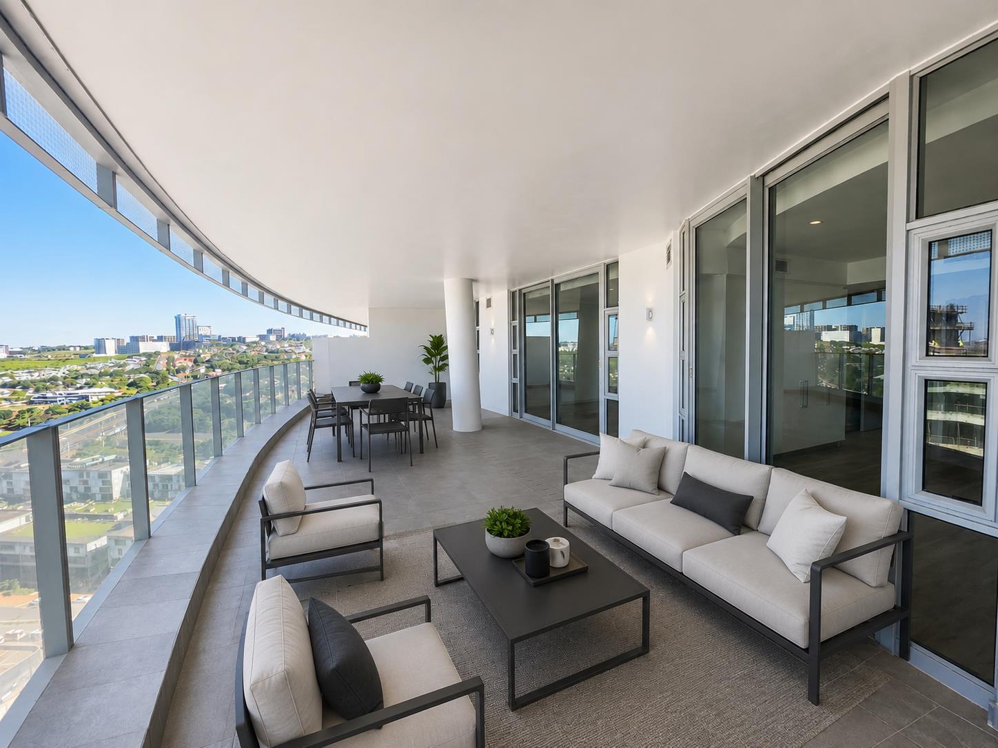 Luxury Coastal Apartment Living — photograph 4
