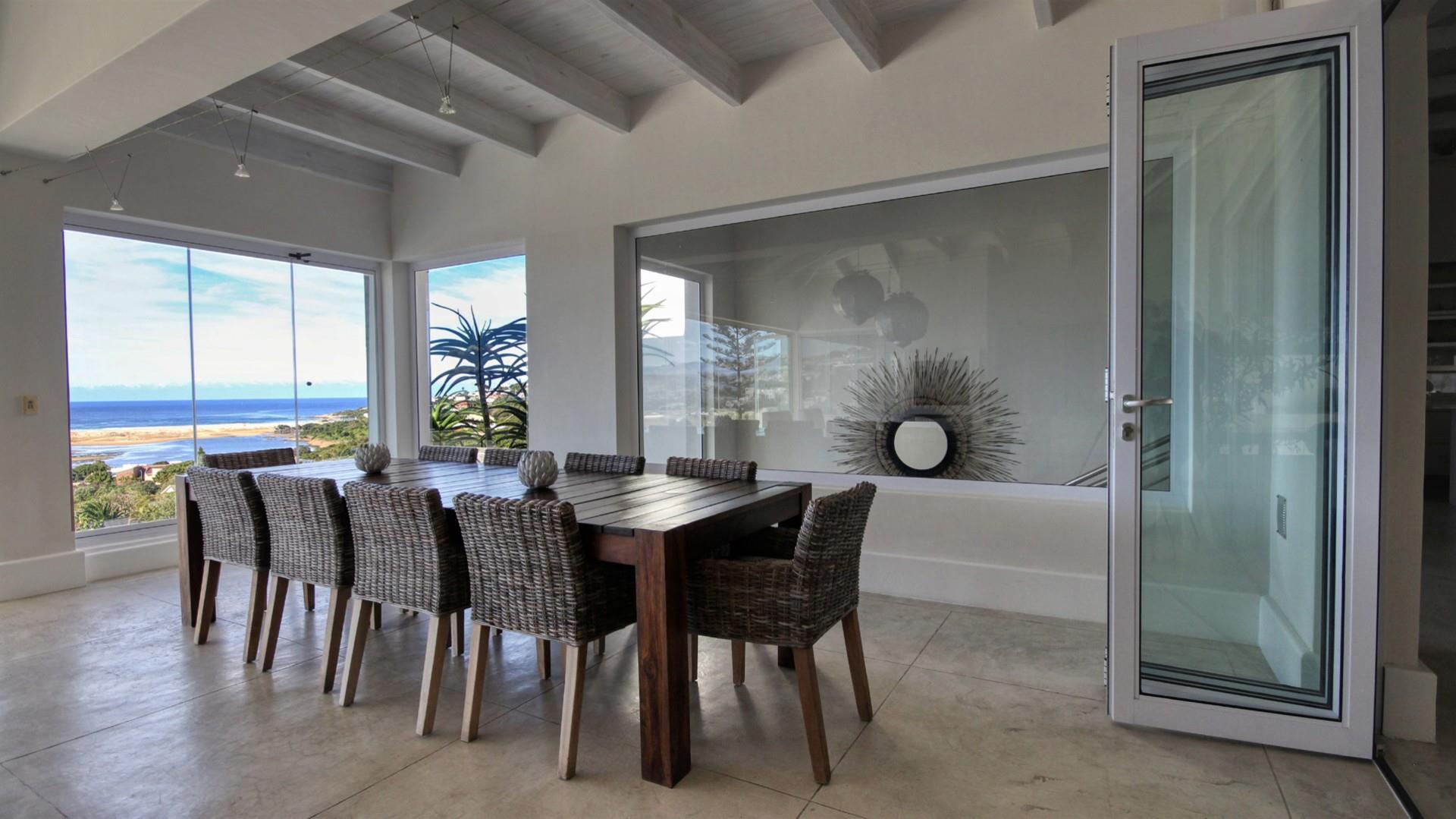 Oceanfront Luxury Residence with Indoor Pool & Entertainment Pavilion — photograph 4