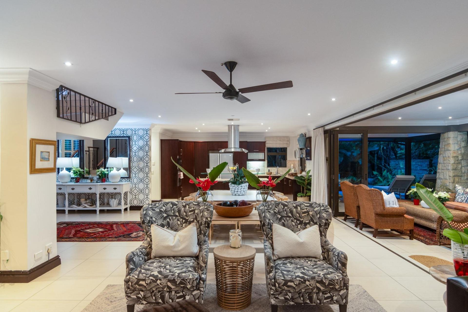 Private Estate Retreat Designed for Effortless Living — photograph 4