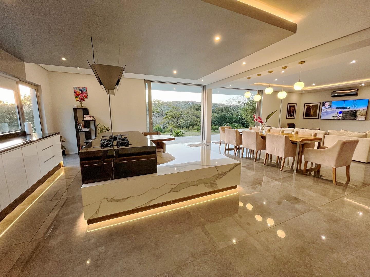 Exquisite Six-Bedroom Villa in Zimbali Estate — photograph 5