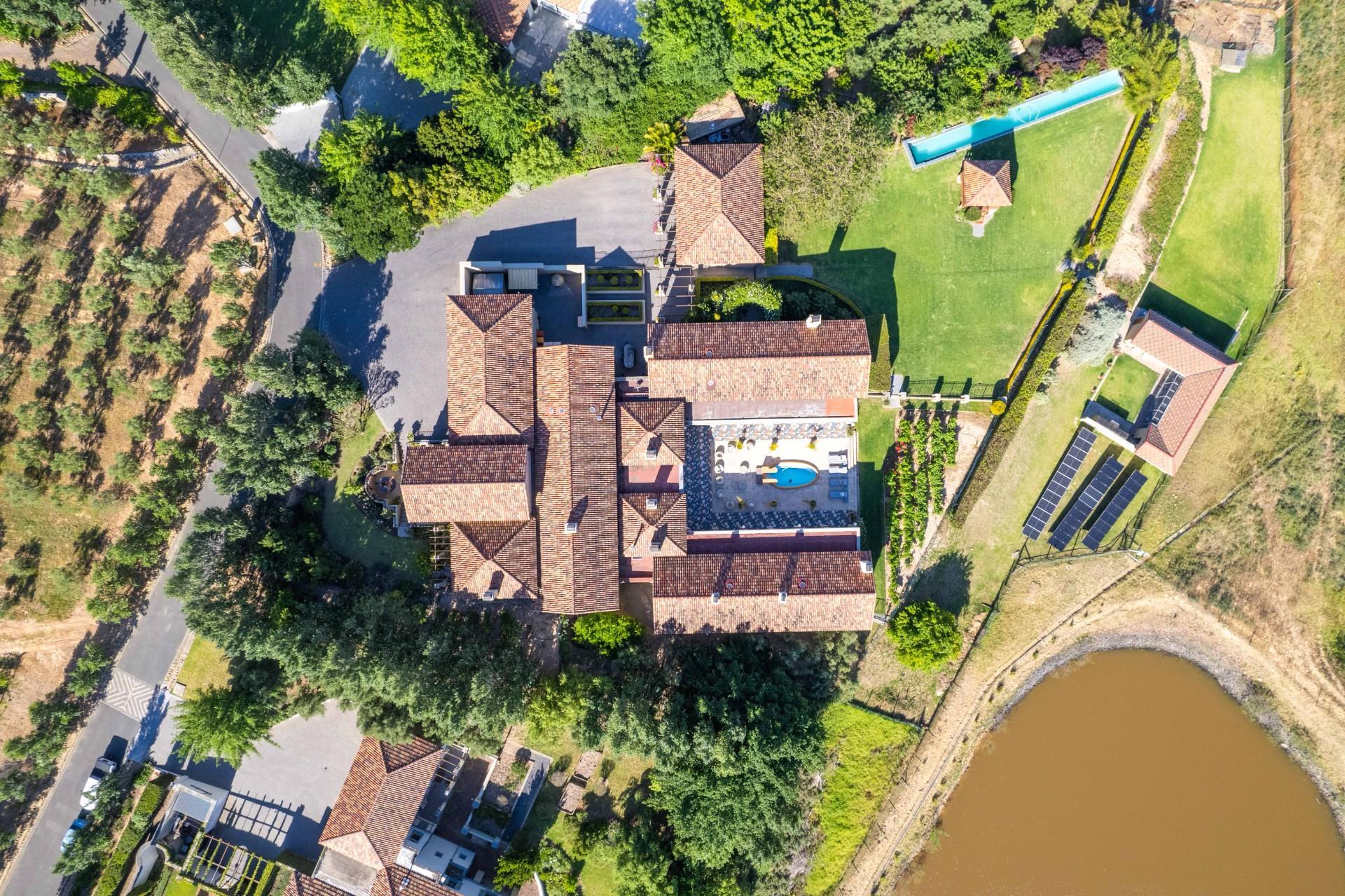 Grand Luxury Residence — photograph 5