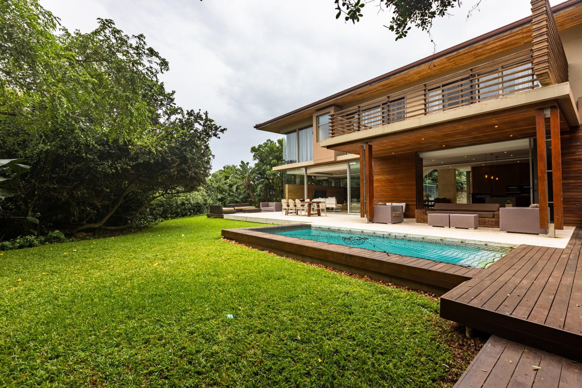 A Modern Family Haven with Open Plan Living — photograph 3