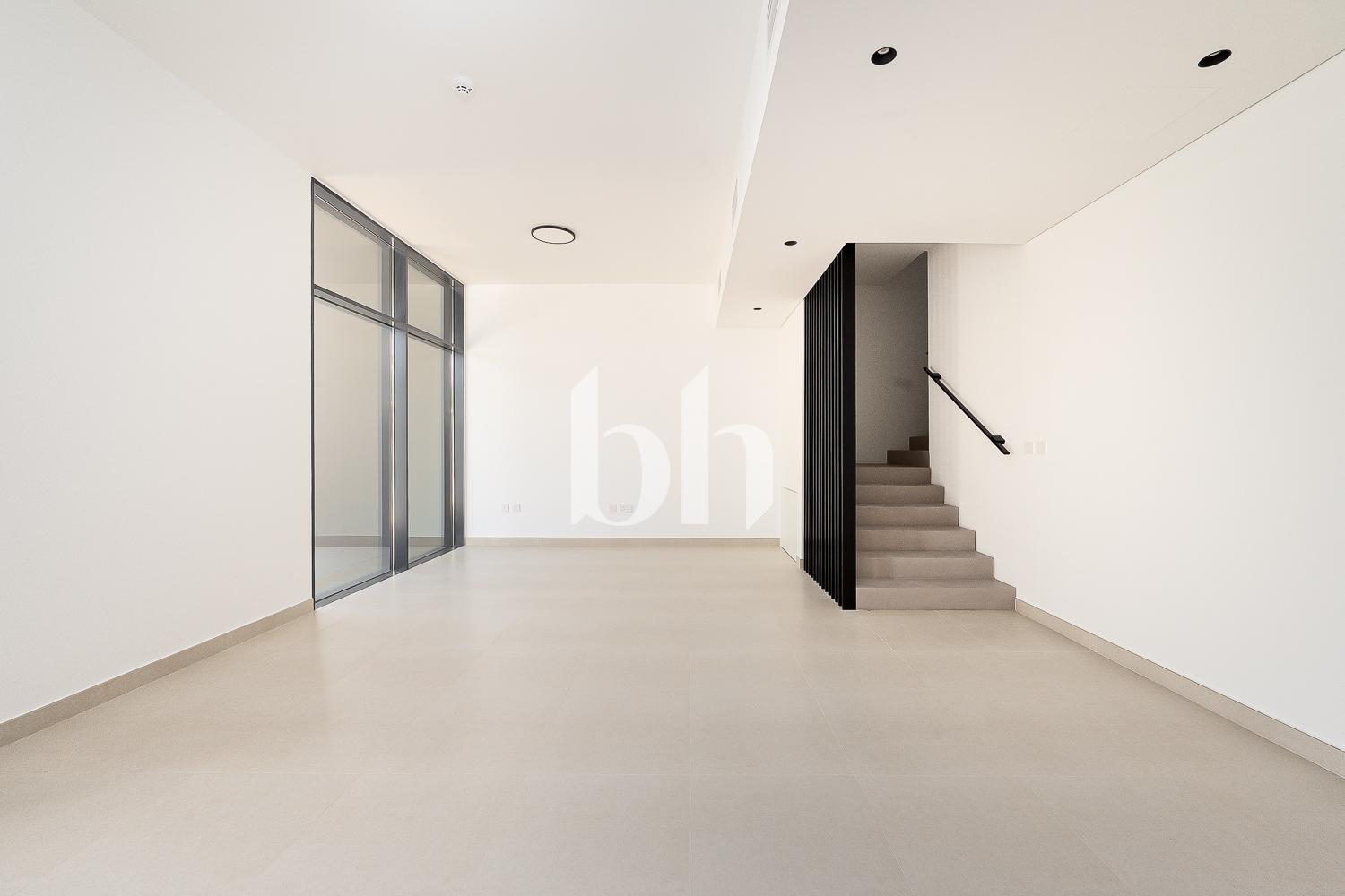 Robinia — photograph 3
