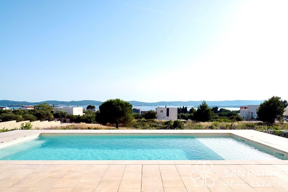 Mediterranean Villa Biograd — photograph 3